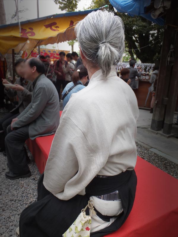 麻半着に野袴と米沢紅花特注角帯のおっとこ前